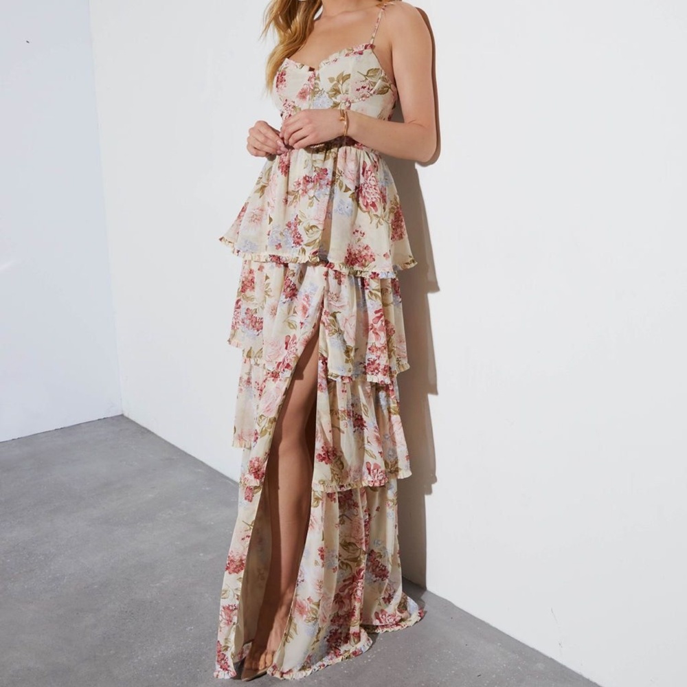 Vici Dolls - Sasha sweetheart tiered maxi dress